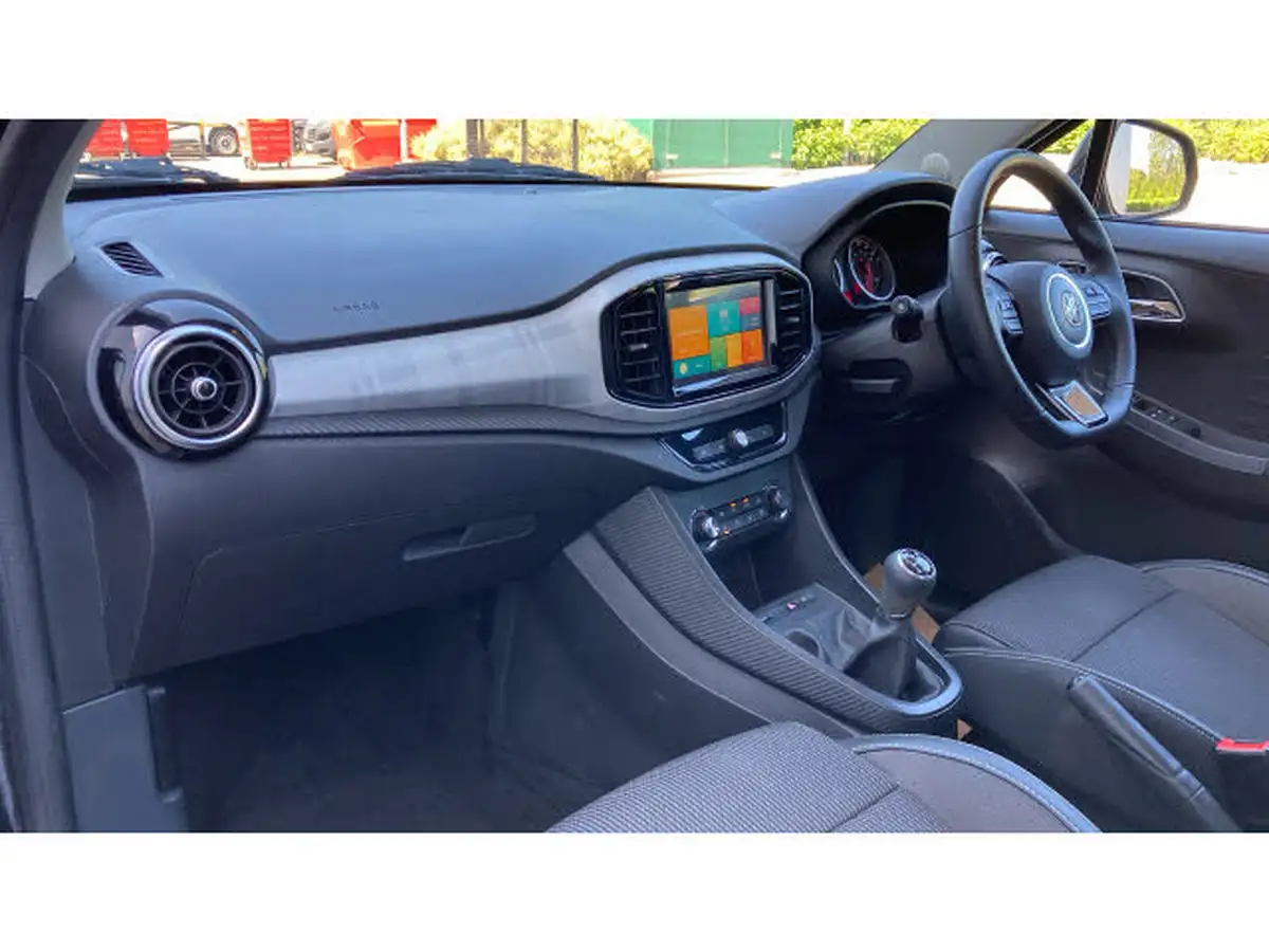 2022-mg-mg3-15-vti-tech-exclusive-nav-big-8