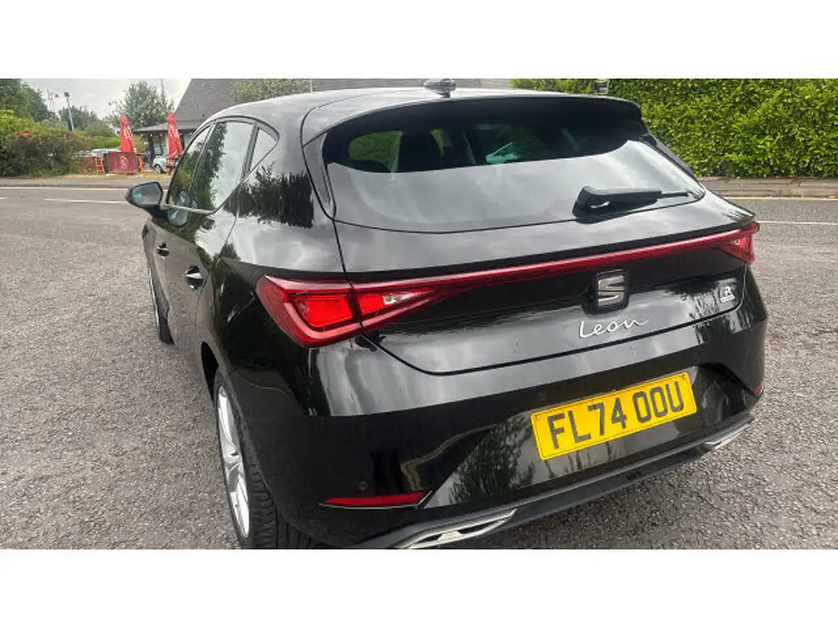 2024-seat-leon-14-e-hybrid-fr-hatchback-big-38