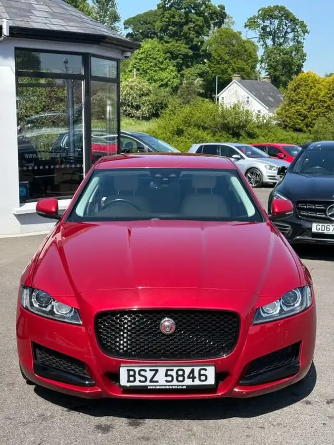 2015-jaguar-xf-20td-portfolio-180ps-auto-big-6