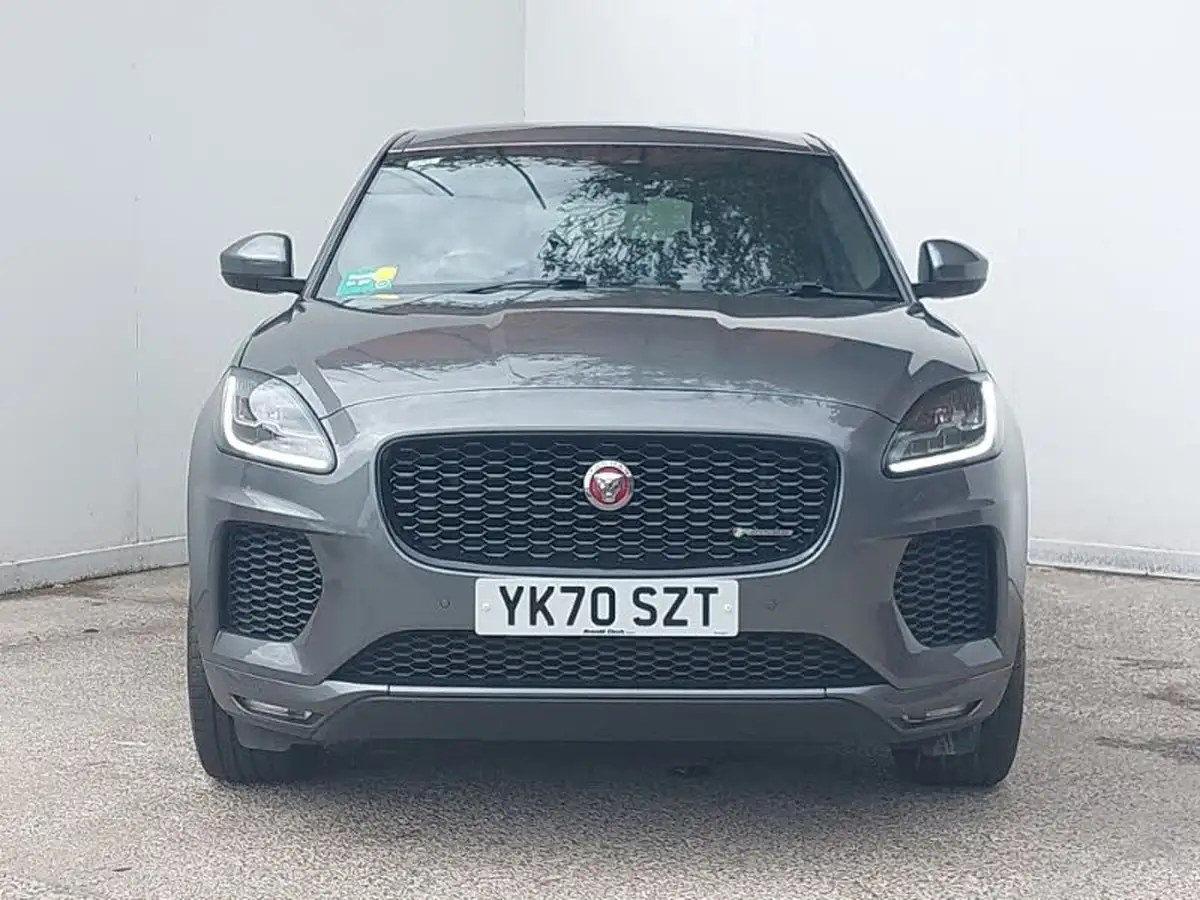 2020-jaguar-e-pace-20-i4d-chequered-flag-180ps-big-11