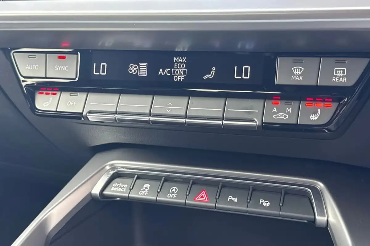 2023-audi-s3-20-tfsi-black-edition-saloon-4d-big-21