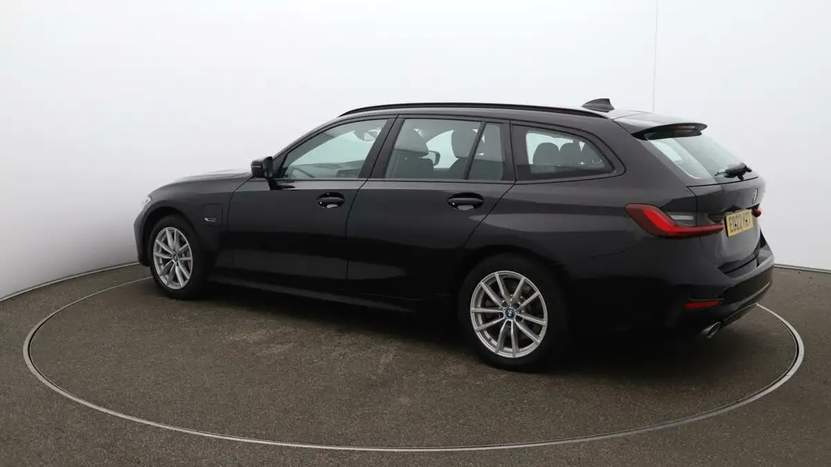 2022-bmw-3-series-20-330e-se-pro-touring-5d-big-28