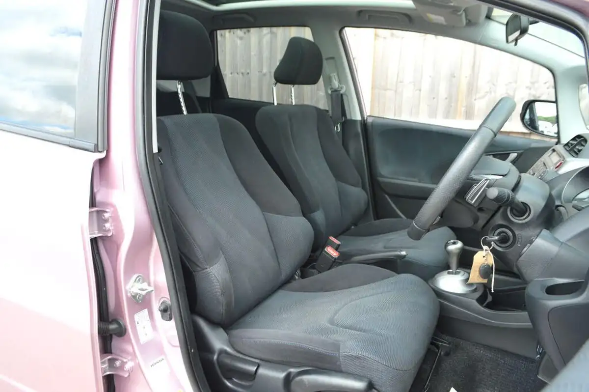 2009-honda-jazz-14-ex-98bhp-semi-a-big-14