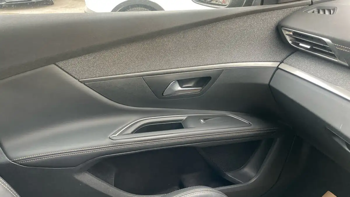 2018-peugeot-5008-suv-12-puretech-gt-line-premium-big-36