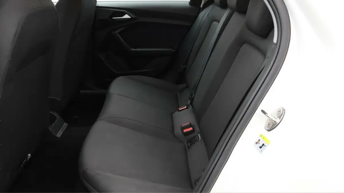 2022-audi-a1-10-25-tfsi-technik-big-16