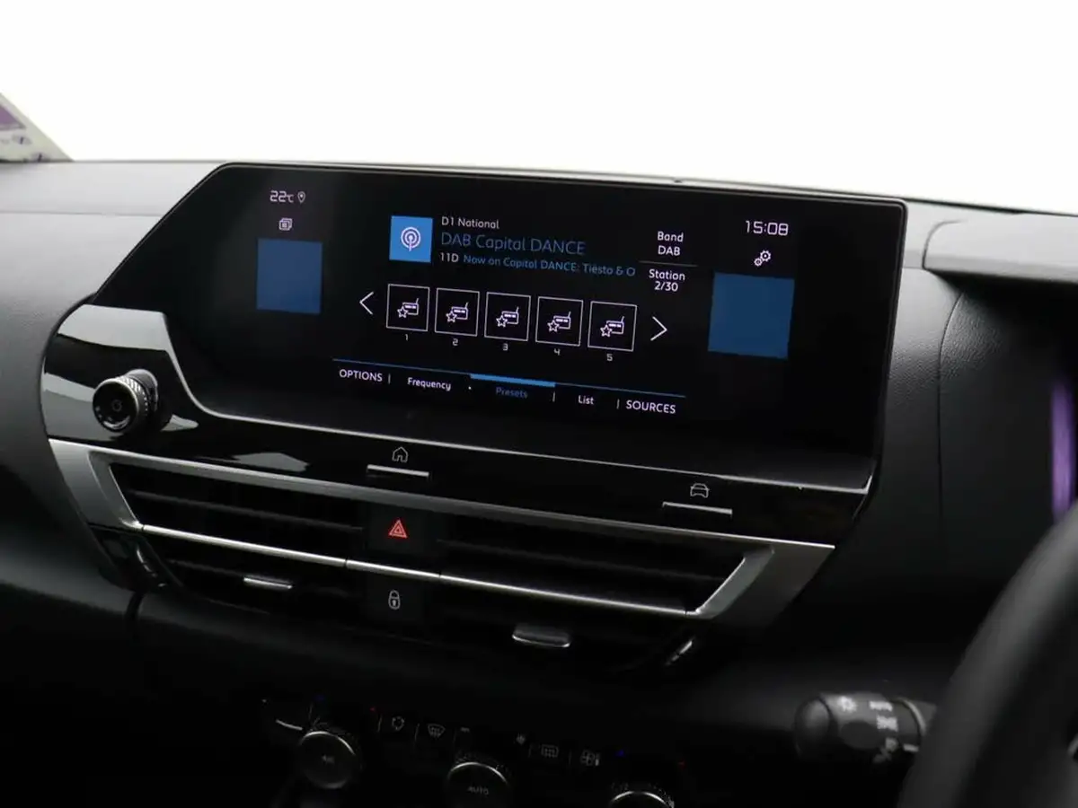2022-citroen-c4-12-puretech-sense-plus-eat8-big-24