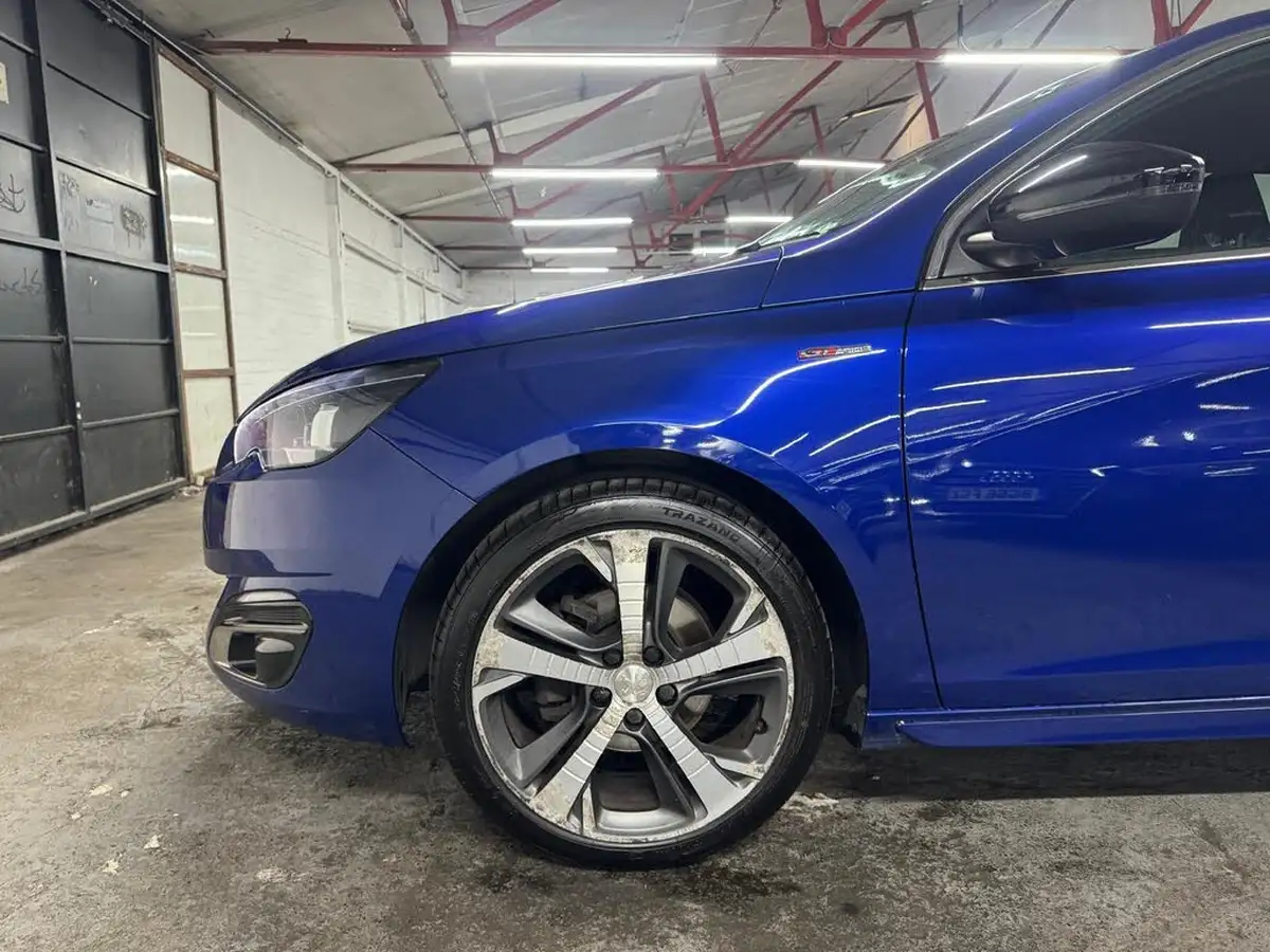 2016-peugeot-308-16-bluehdi-gt-line-big-9