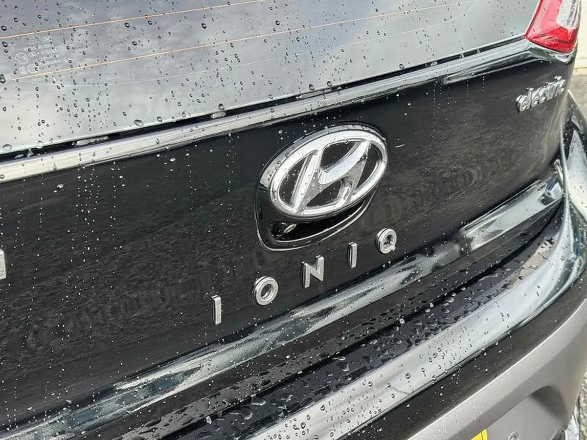 2019-hyundai-ioniq-e-premium-electric-88kw-big-11