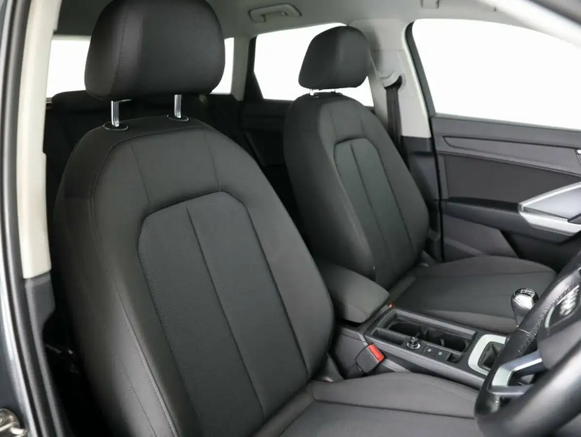 2021-audi-q3-15-35-tfsi-technik-cod-big-20
