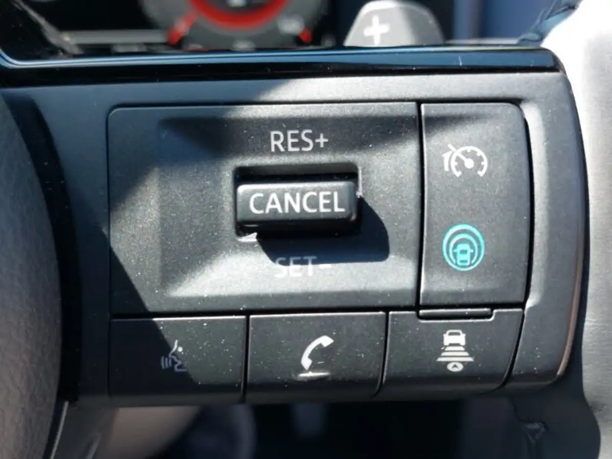 2022-nissan-qashqai-13-dig-t-tekna-xtronic-big-14