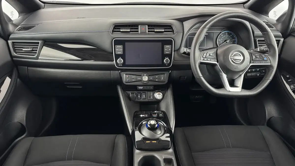 2022-nissan-leaf-e-n-connecta-39kwh-big-10