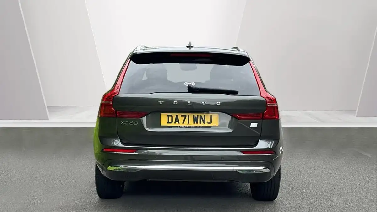 2022-volvo-xc60-20-t6-inscription-350bhp-big-6