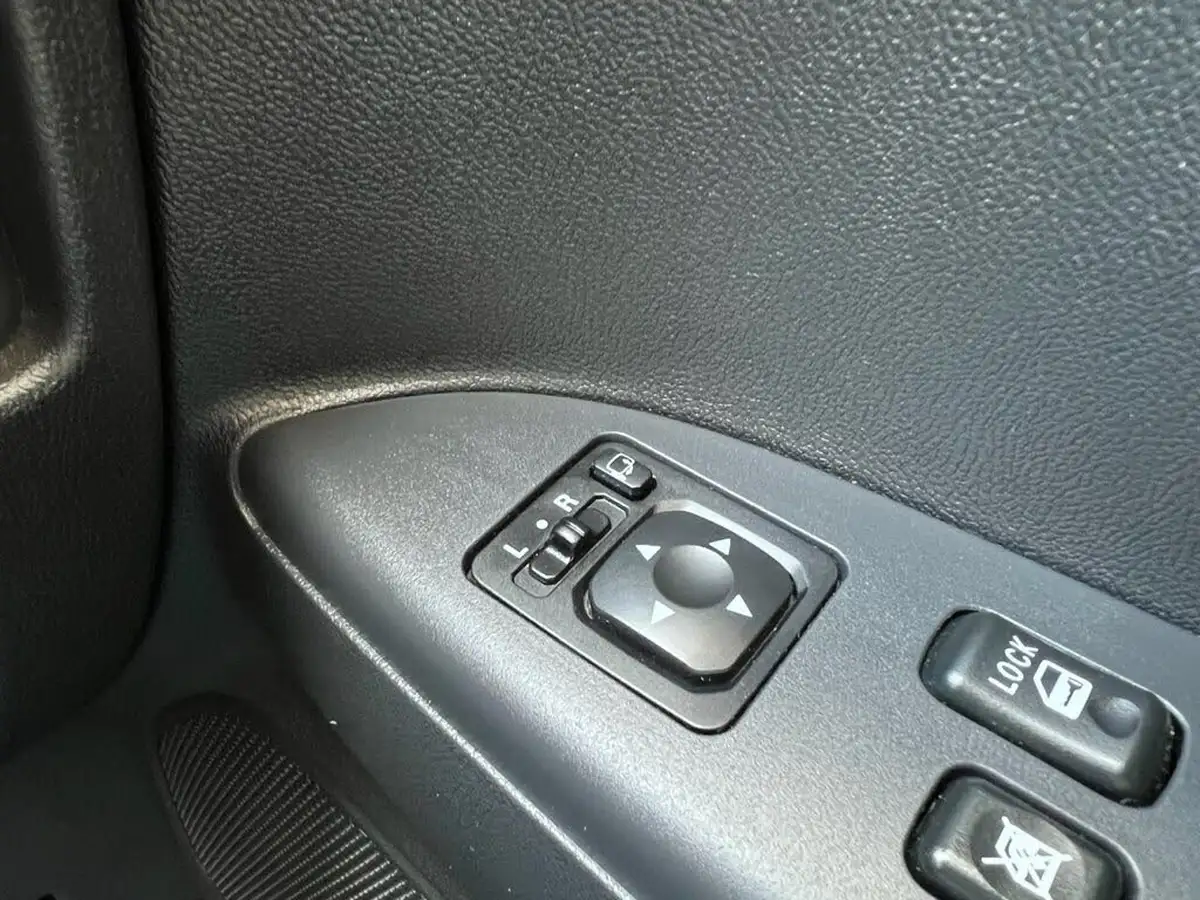 2017-mitsubishi-asx-16d-3-big-18