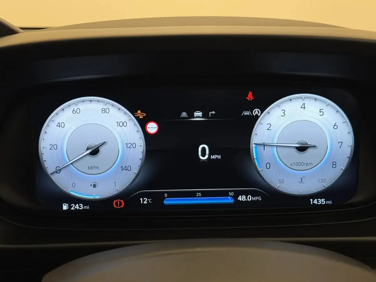 2024-hyundai-bayon-10-t-gdi-premium-100ps-two-tone-roof-big-33
