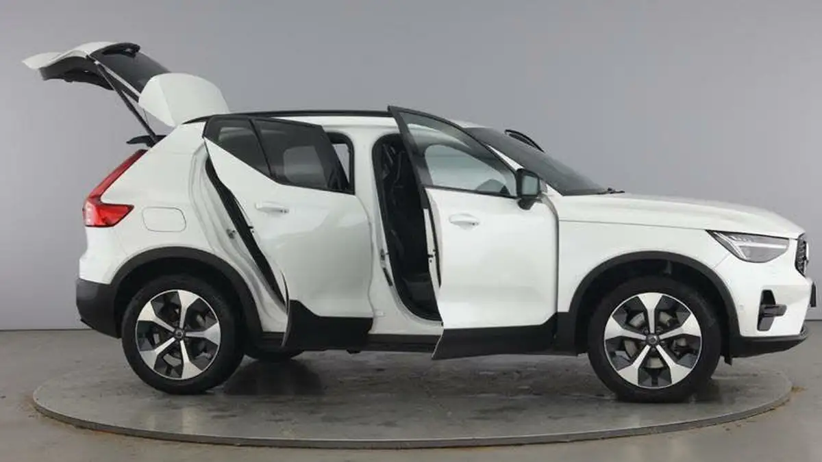 2023-volvo-xc40-20-b4-ultimate-big-9