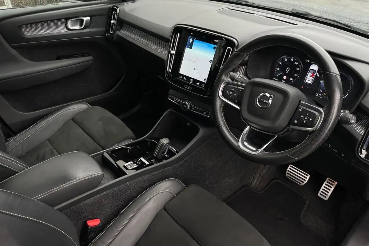 2021-volvo-xc40-15-t5-r-design-pro-262bhp-big-4
