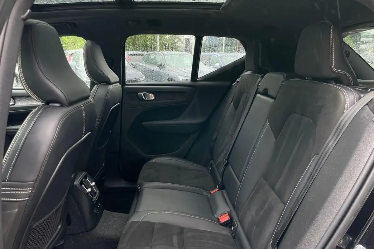 2021-volvo-xc40-15-t5-r-design-pro-262bhp-big-28