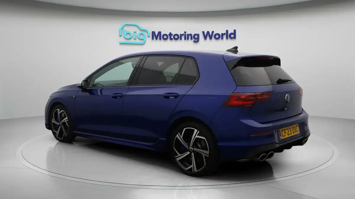 2023-volkswagen-golf-20-tsi-r-320ps-hatchback-big-5