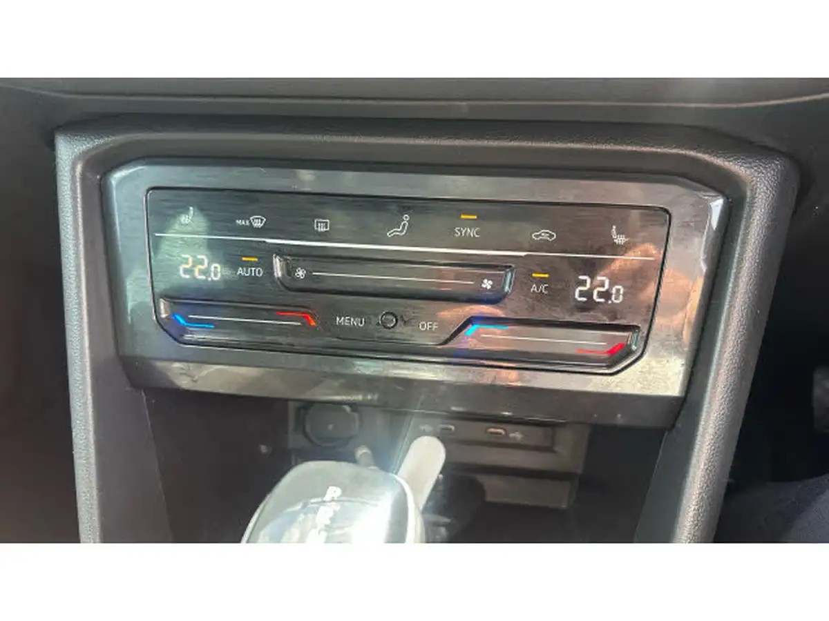 2022-volkswagen-tiguan-15-tsi-elegance-big-12
