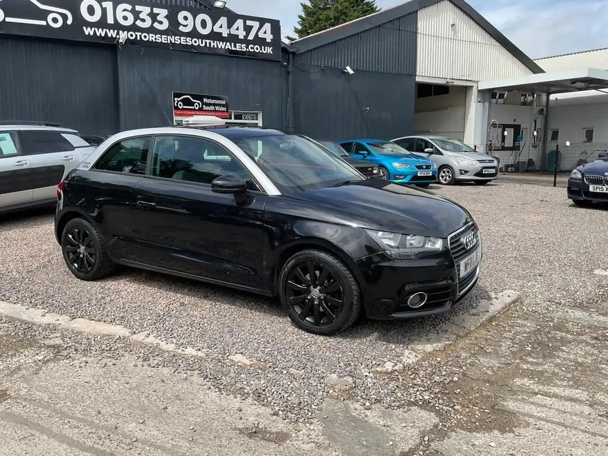 2011-audi-a1-14-sport-tfsi-hatchback-3d-big-55