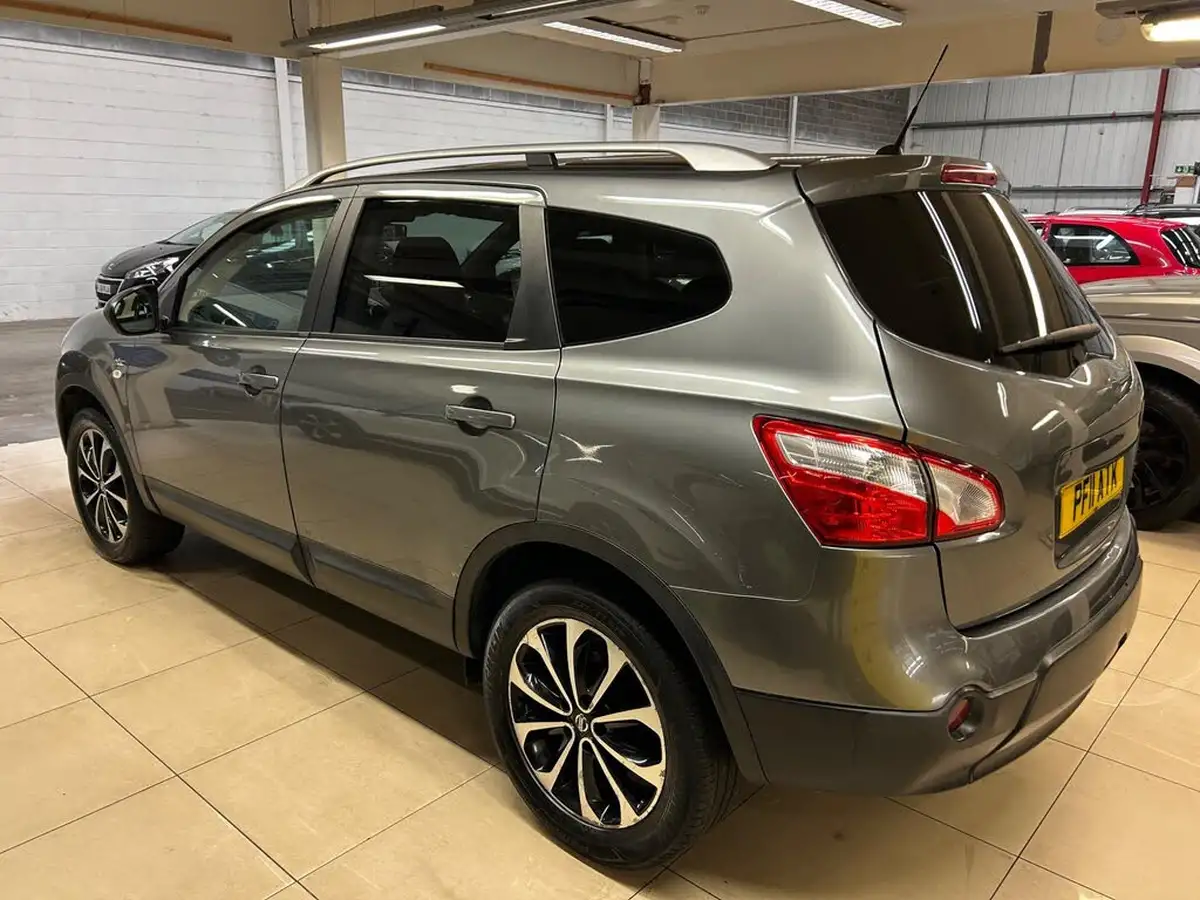 2011-nissan-qashqai2-15td-n-tec-big-4