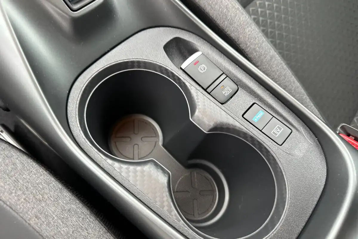 2025-nissan-juke-16-hybrid-n-connecta-big-8