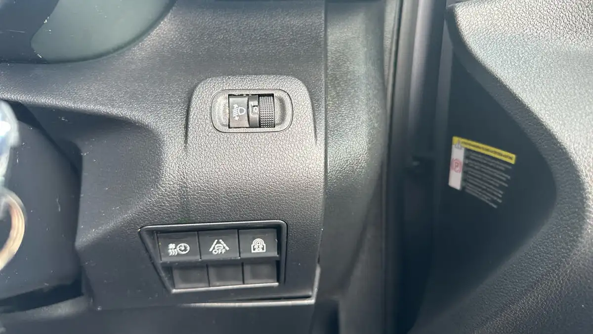 2024-citroen-berlingo-e-flair-xtr-m-size-big-32