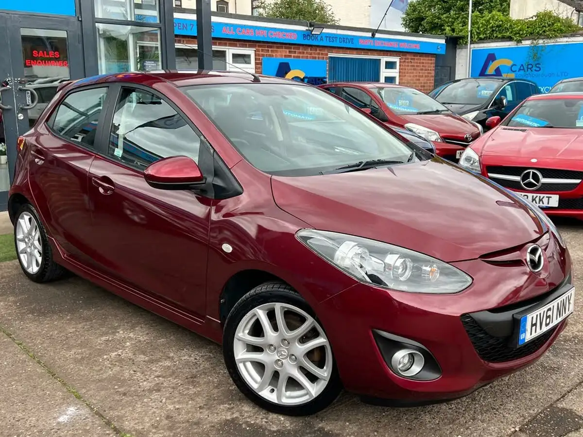 2011-mazda-mazda2-13-takuya-big-0