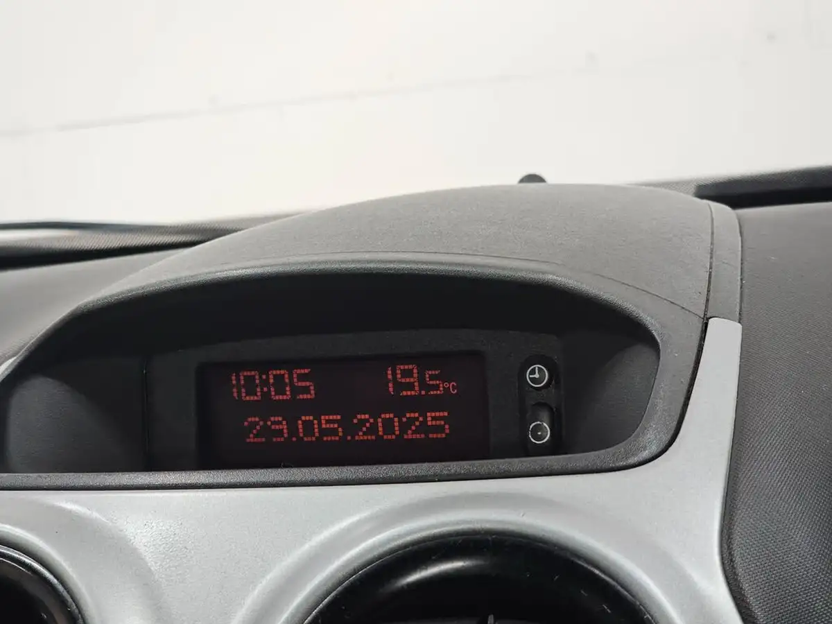 2010-vauxhall-corsa-12-sxi-85ps-ac-5d-big-66