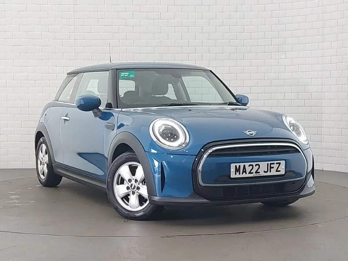 2022-mini-cooper-15-cooper-classic-hatchback-3d-big-0