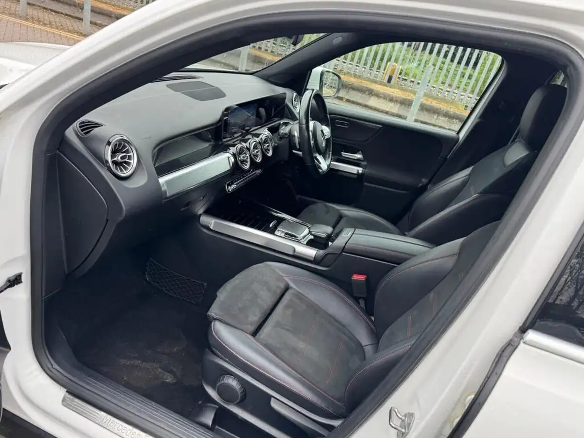 2020-mercedes-benz-glb-class-20d-glb220d-amg-line-premium-5-big-38