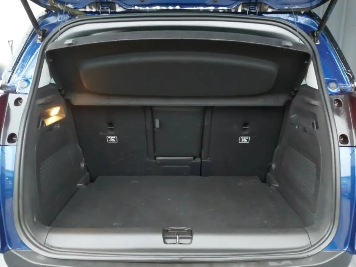 2022-vauxhall-crossland-15-ultimate-110ps-big-7