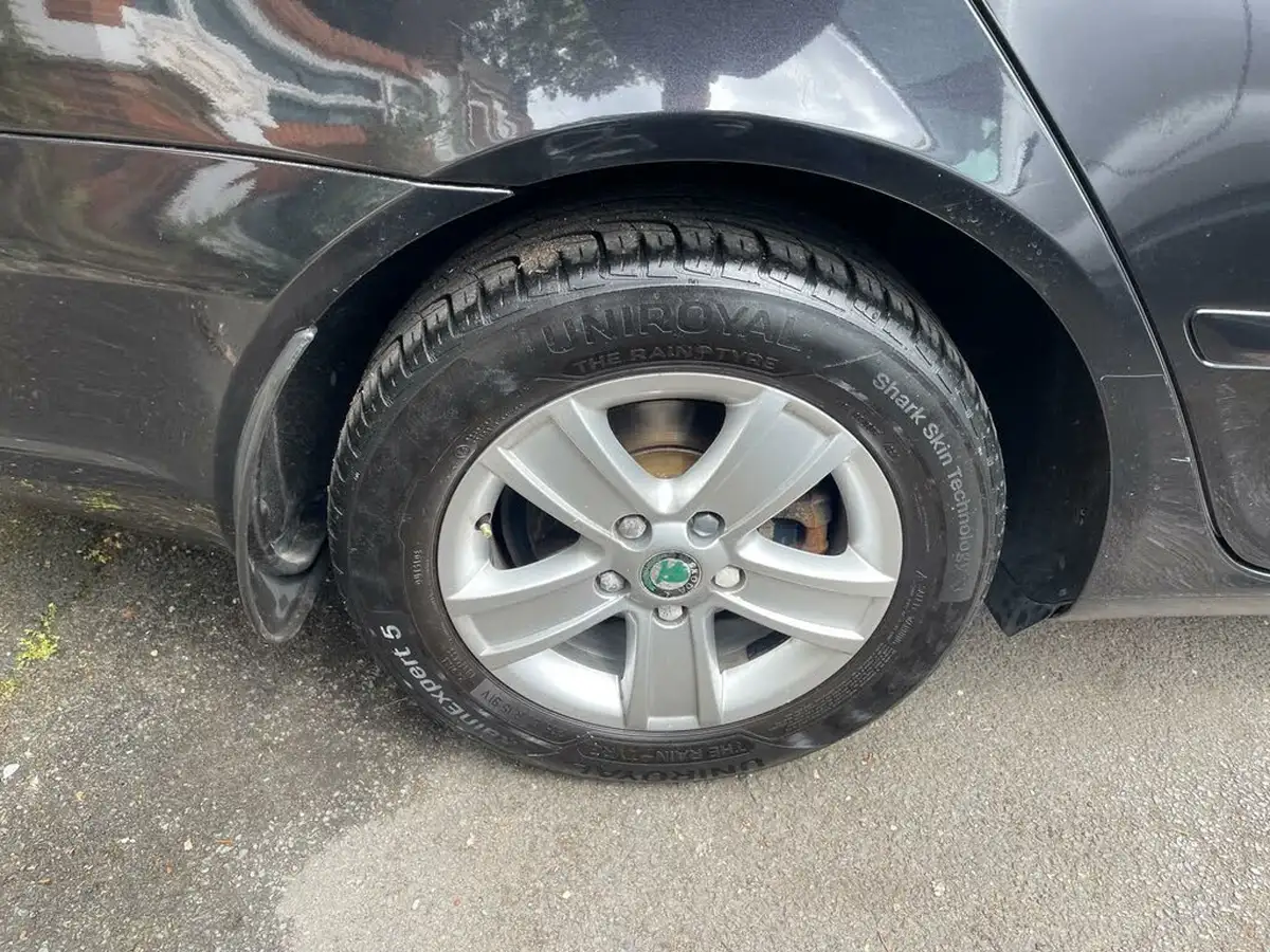 2010-skoda-octavia-14-se-tsi-122bhp-hatchback-big-48