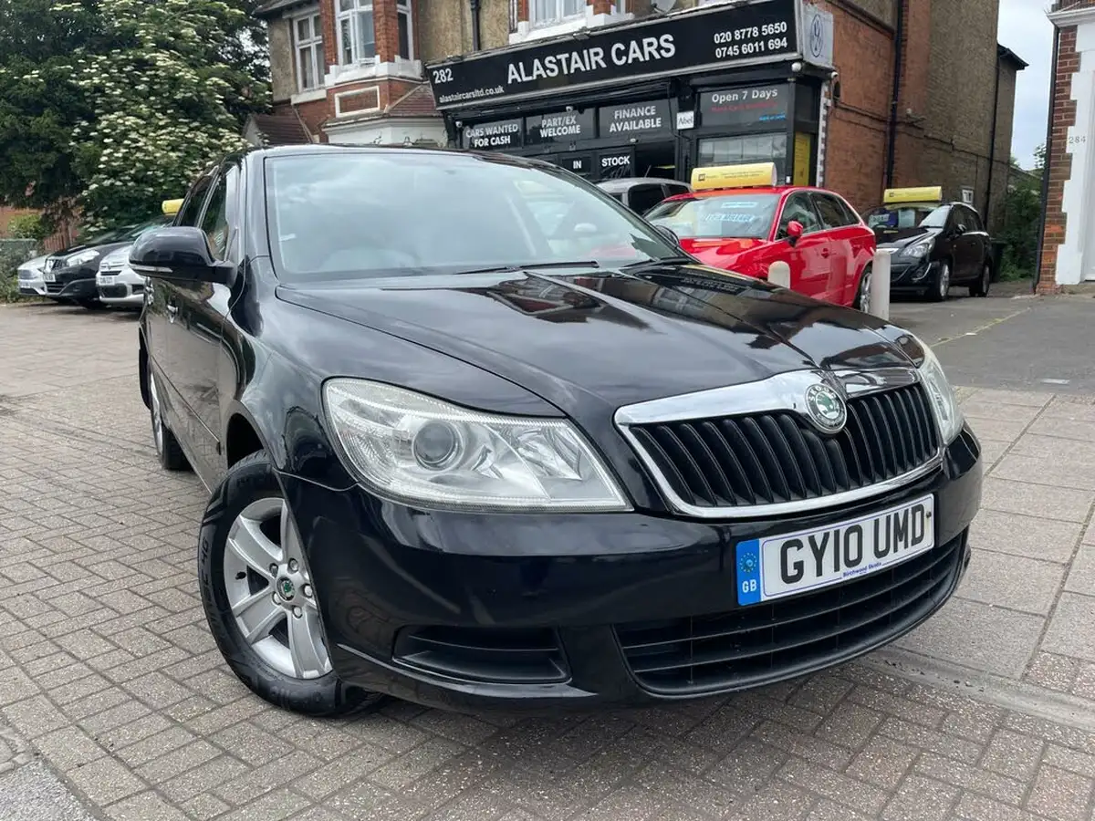 2010-skoda-octavia-14-se-tsi-122bhp-hatchback-big-0