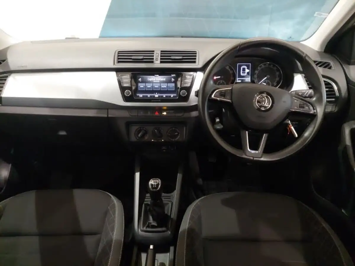 2019-skoda-fabia-10-tsi-se-95ps-estate-big-2