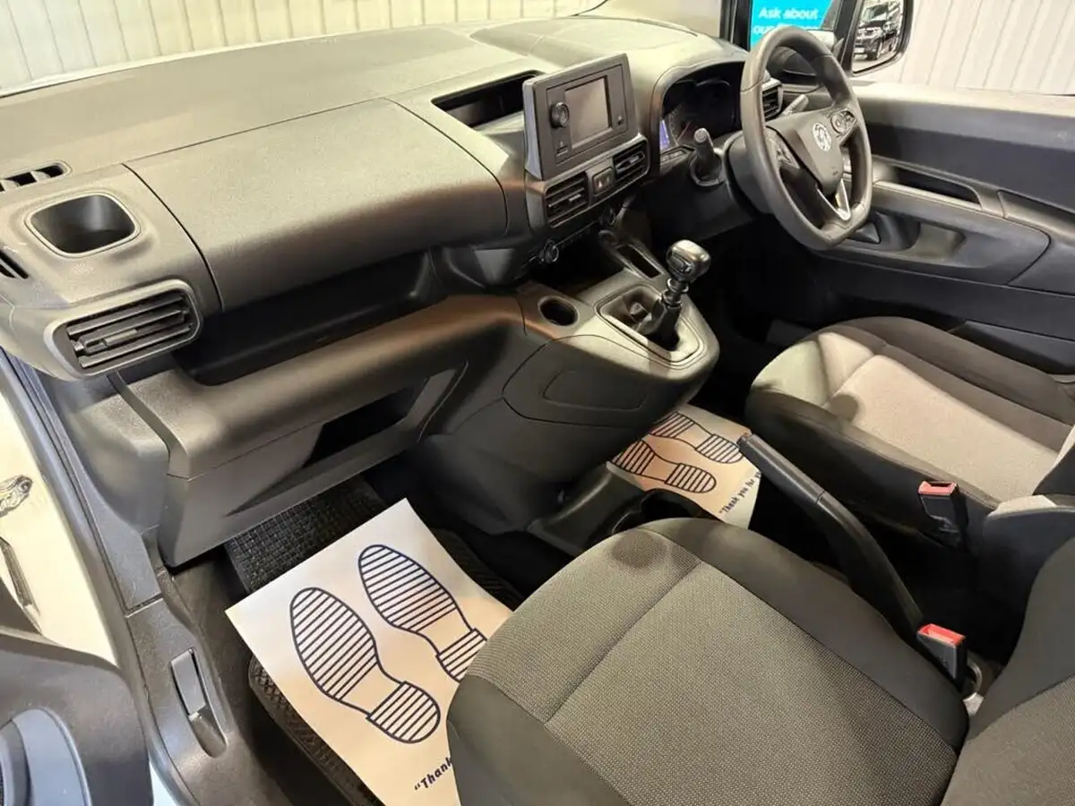 2022-vauxhall-combo-15cdti-dynamic-2000-100pseu6d-big-4