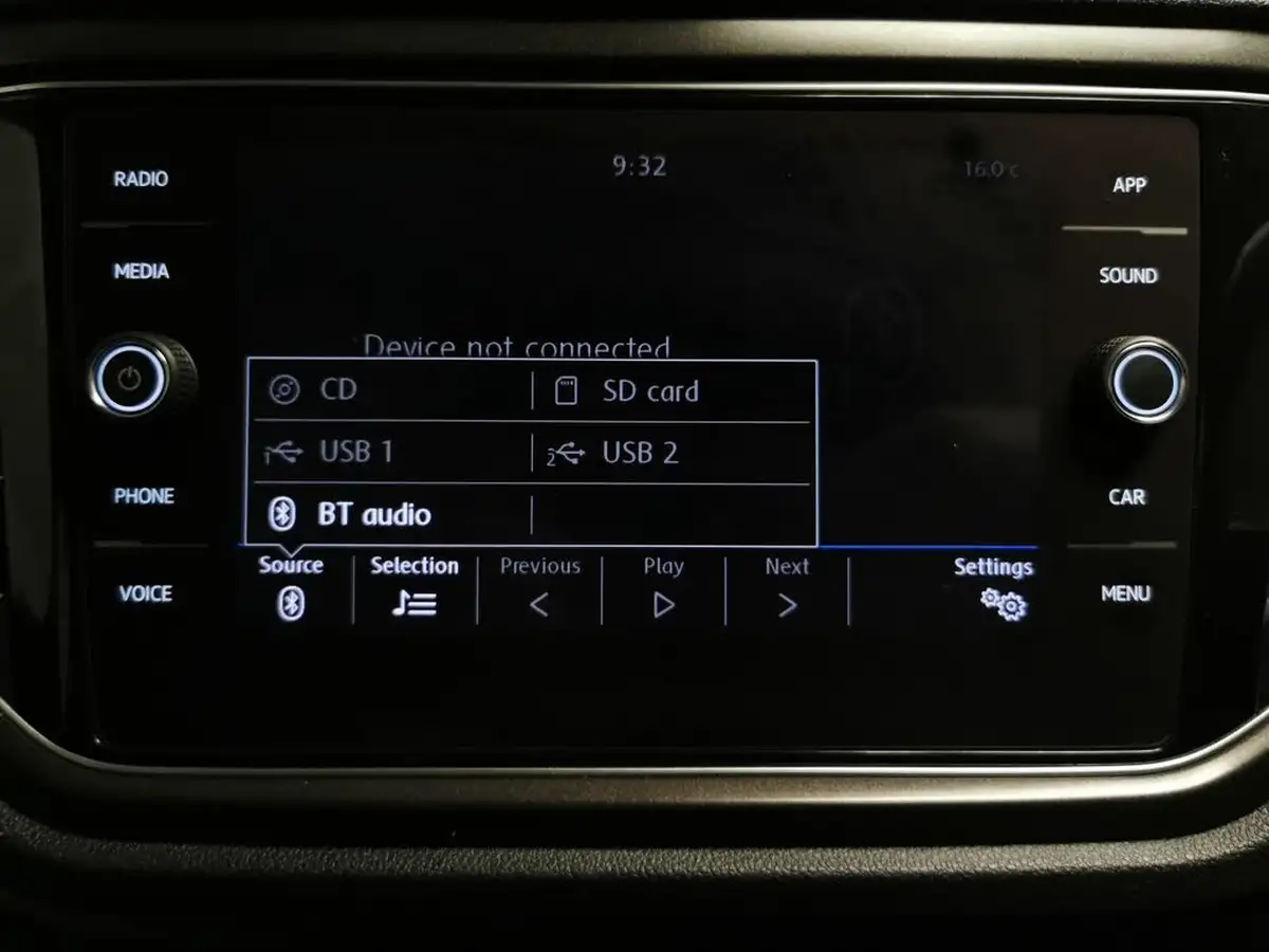 2019-volkswagen-t-roc-16tdi-se-big-20