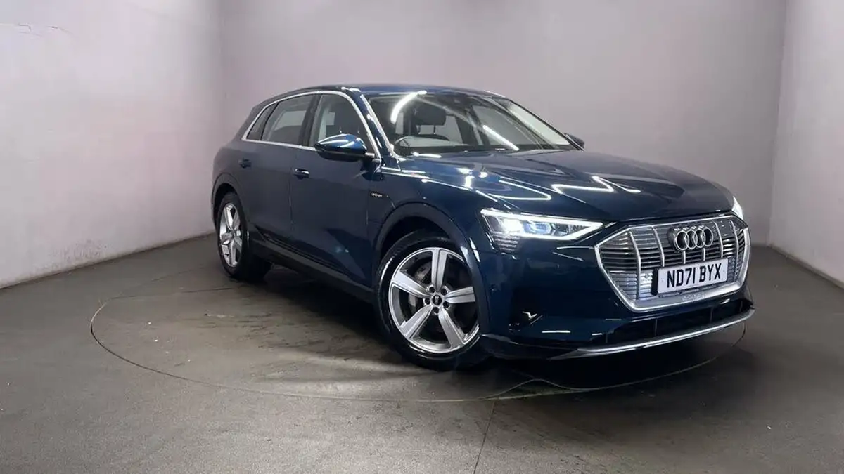 2021-audi-e-tron-50e-technik-station-wagon-big-0