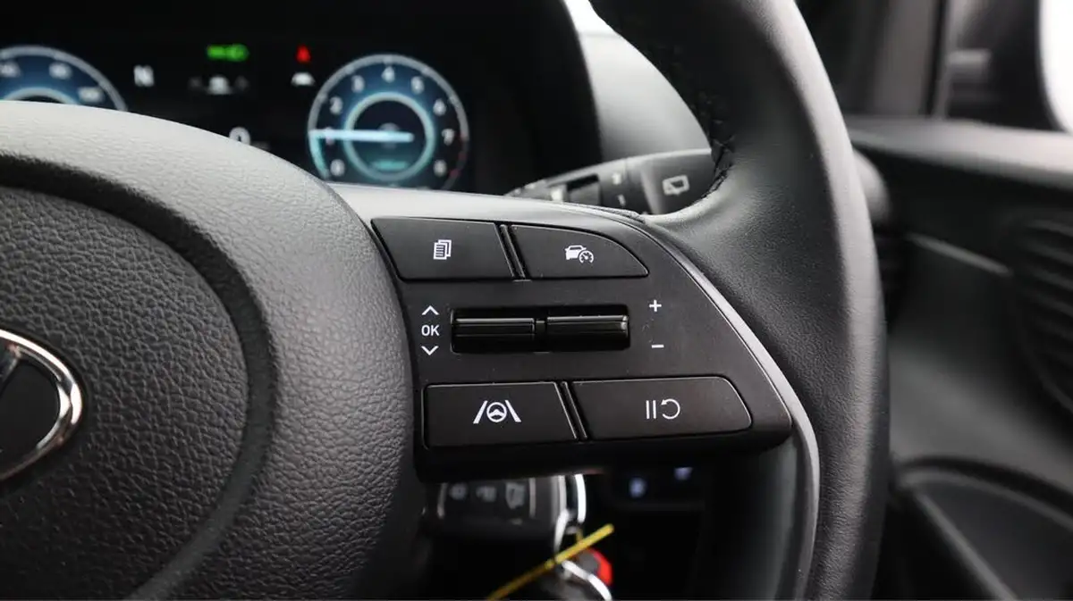 2022-hyundai-i20-10-t-gdi-se-connect-eclutch-imt-big-25