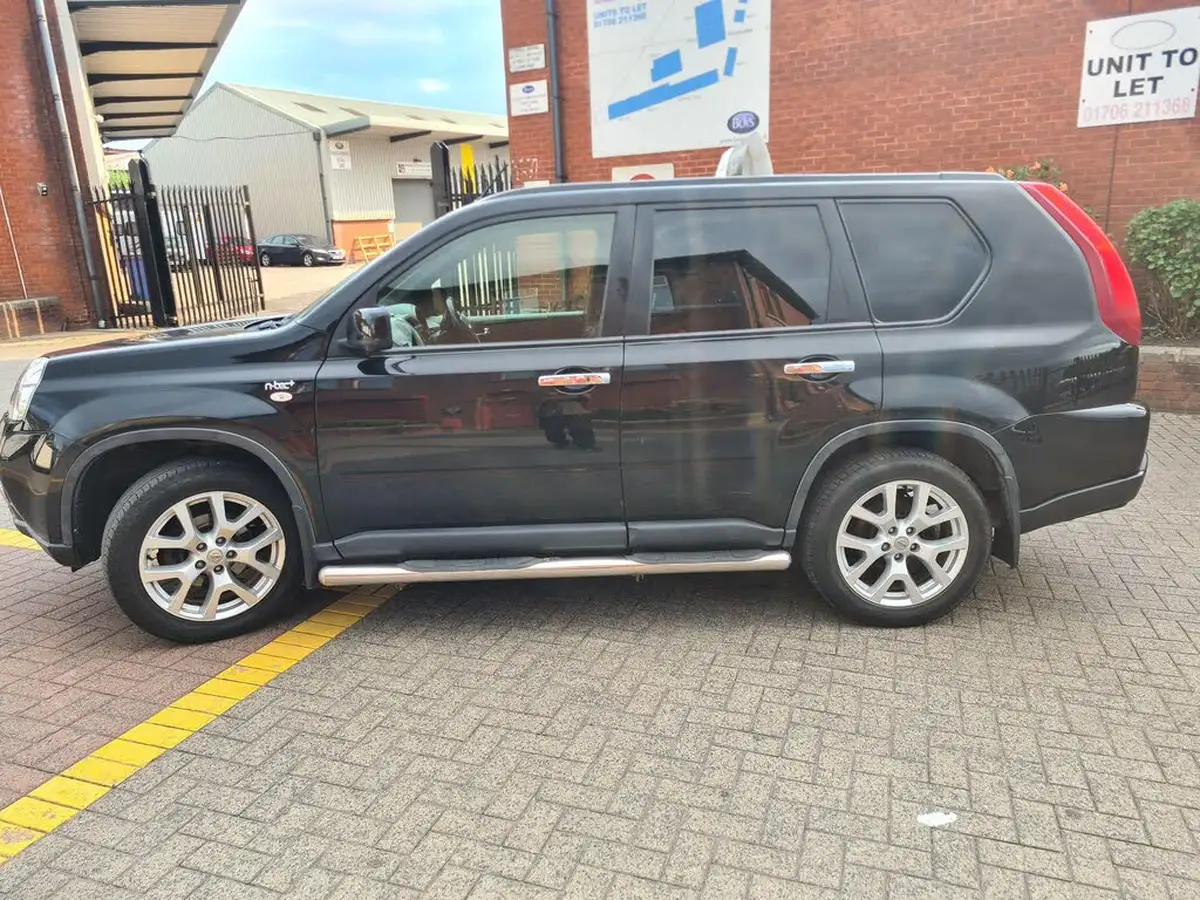 2014-nissan-x-trail-20td-n-tec-big-12