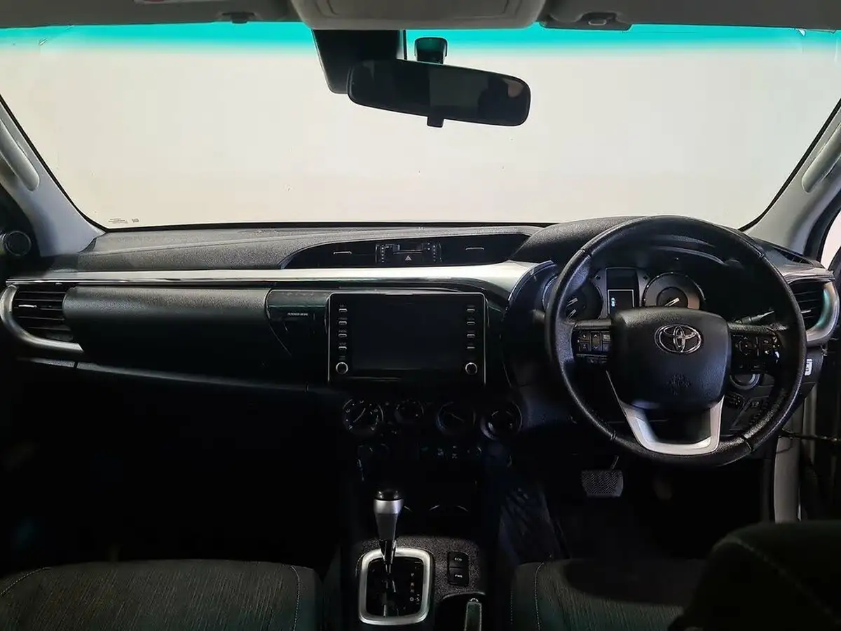 2022-toyota-hi-lux-24d-4d-icon-150hpeu6d-auto-big-4