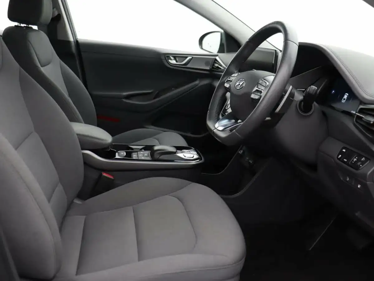2020-hyundai-kona-e-premium-136ps-39kwh-big-30