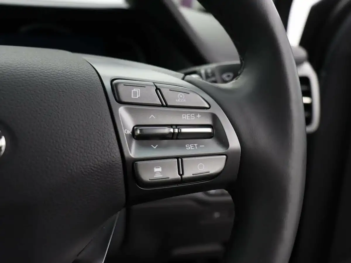 2020-hyundai-kona-e-premium-136ps-39kwh-big-26