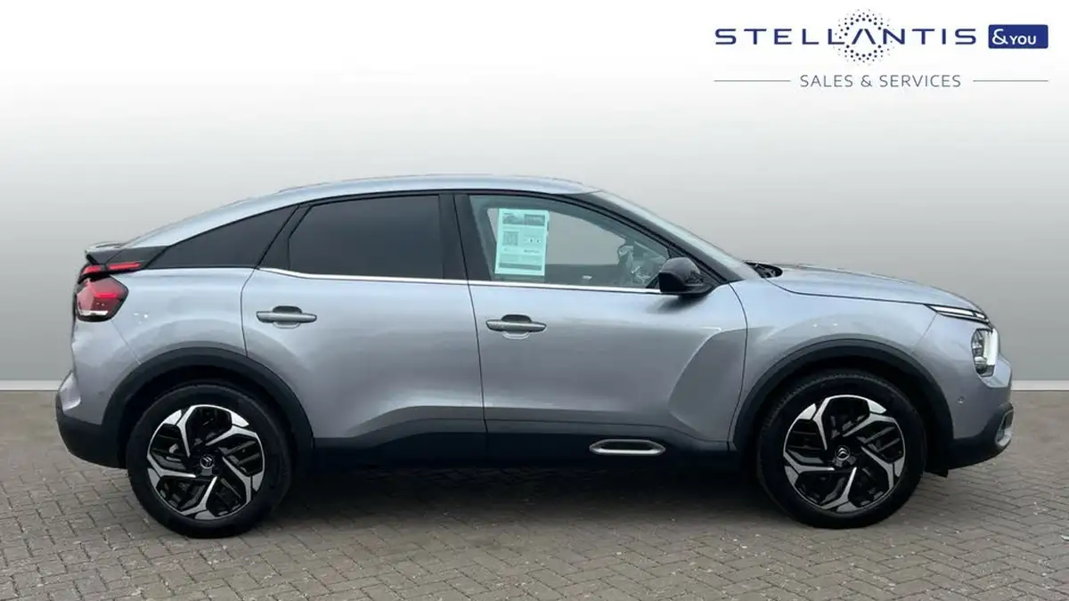 2022-citroen-c4-12-puretech-shine-130ps-big-1