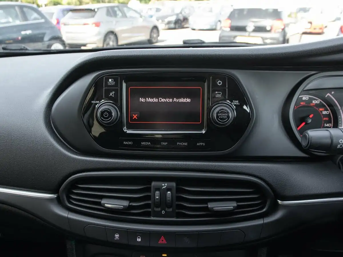2018-fiat-tipo-14-easy-plus-hatchback-big-22