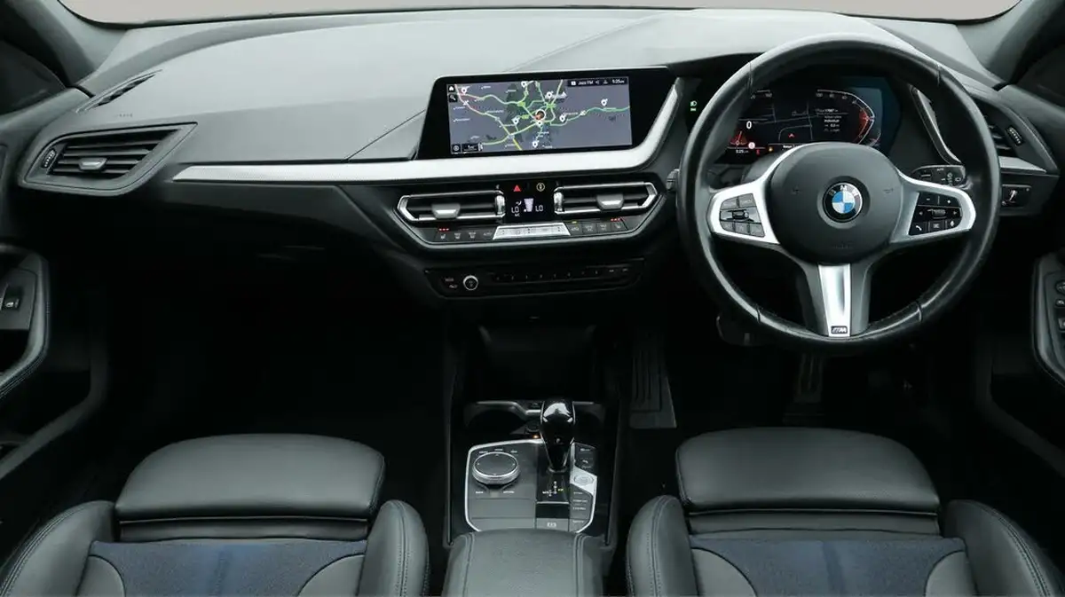 2023-bmw-1-series-15-118i-m-sport-lcp-dct-big-13