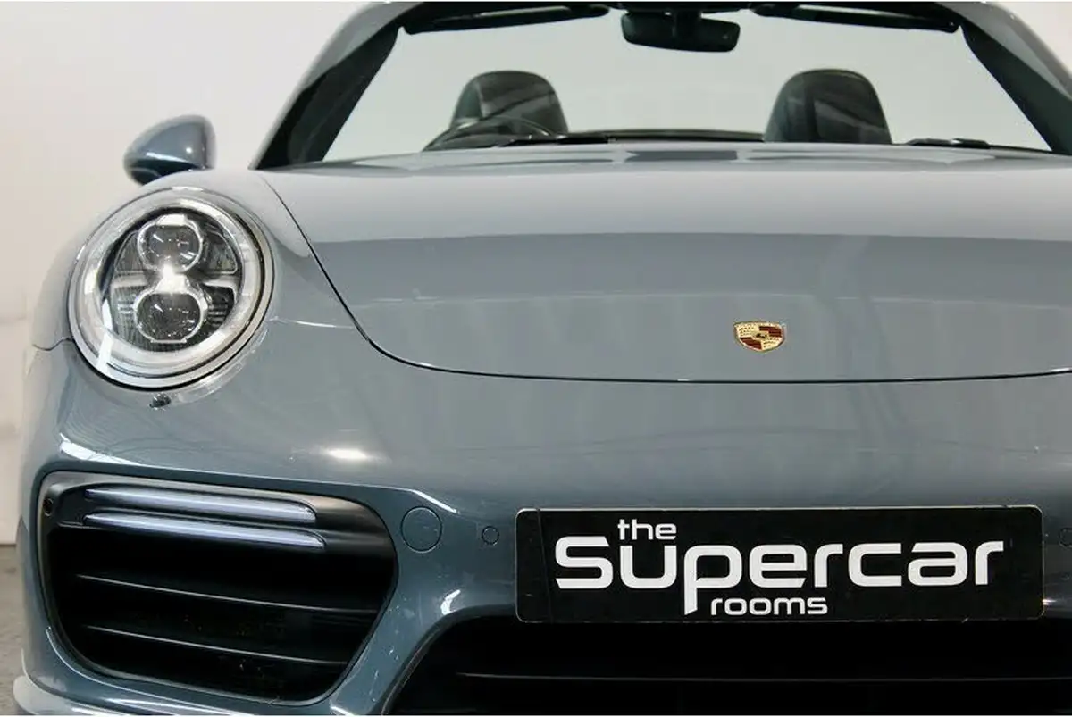 2016-porsche-911-38-turbo-s-cabriolet-big-39