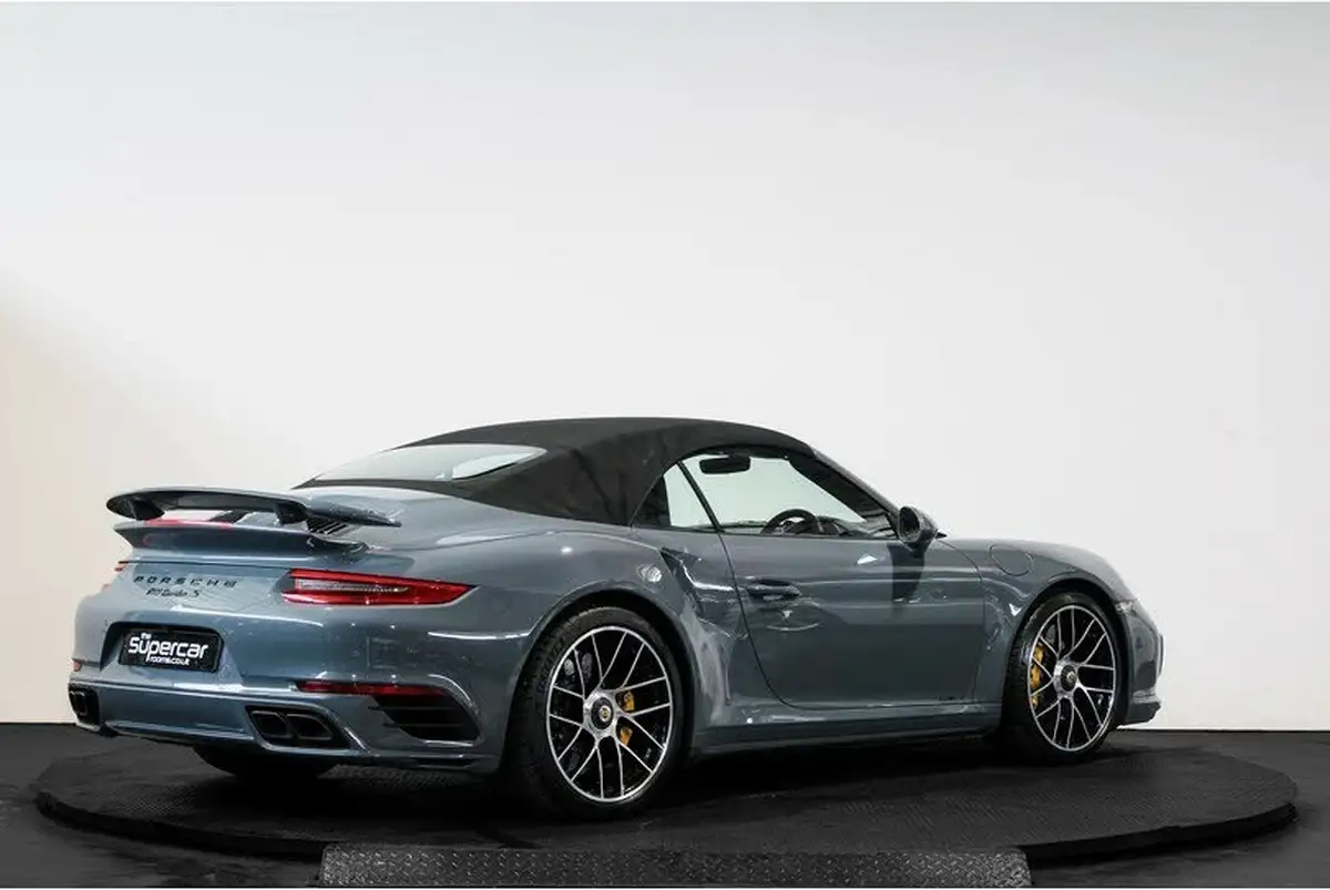 2016-porsche-911-38-turbo-s-cabriolet-big-11