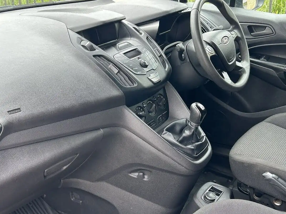 2017-ford-transit-connect-15tdci-l1-200-econetic-big-6