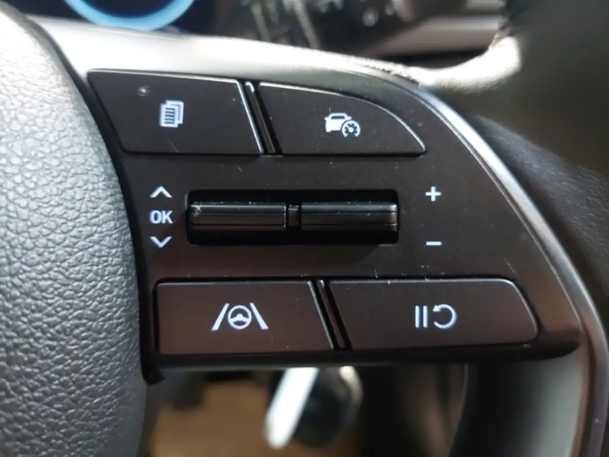 2024-hyundai-kona-e-ultimate-218ps-65kwh-big-11